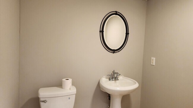 Building Photo - 5153 Oak Valley Dr