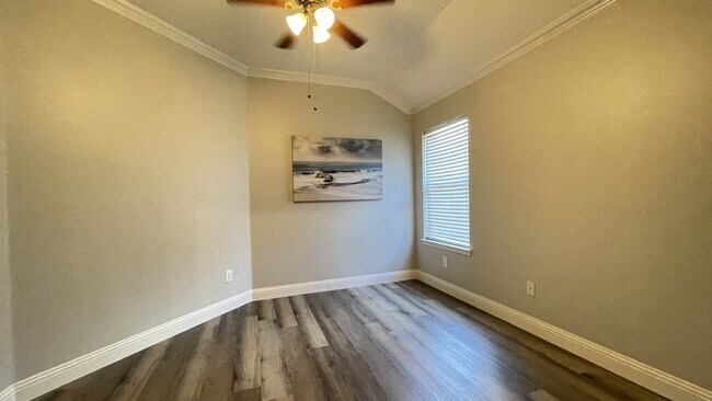 Building Photo - 650 Tabasco Trail