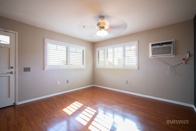 Building Photo - CONVENIENTLY LOCATED 2BR/1BA TOWNHOME IN KEALAKAI @ KAPOLEI (Pets Negotiable)