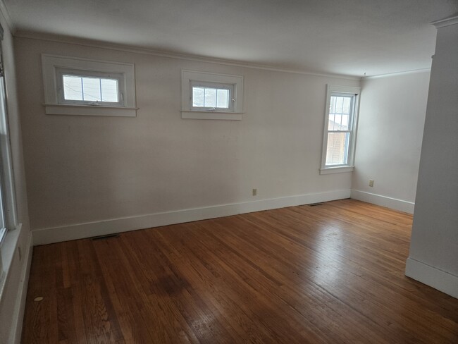 Living room/dining room - L-shaped - 112 Swan St