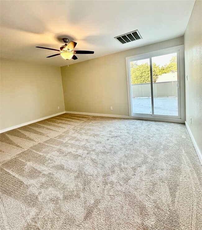 Building Photo - 8111 Middle Ct