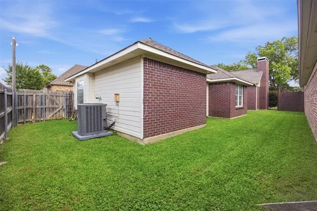 Building Photo - 1009 McCoy Dr