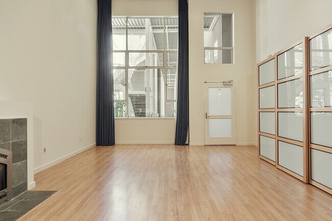 Building Photo - 950 Harrison St