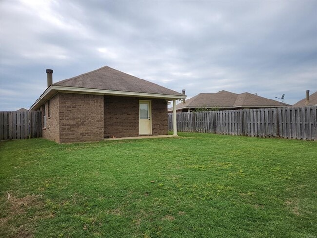 Building Photo - 1804 Cotton Blossom Way