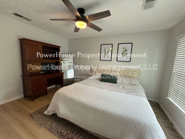 Building Photo - 179 High Creek Dr