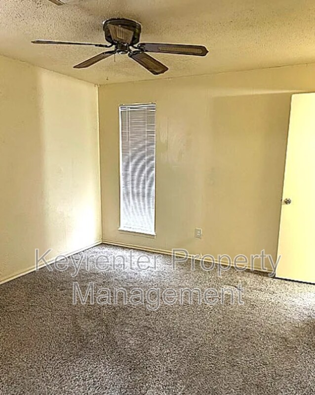 Building Photo - 5316 S Briarwood Dr