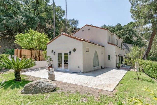 Building Photo - 2644 E Chevy Chase Dr