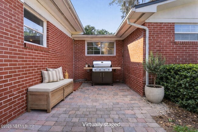 Building Photo - 1367 Riverbirch Ln