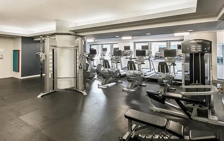 Building Photo - 522 W 37th St