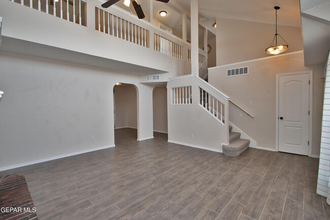 Building Photo - 11726 Stone Castle Dr