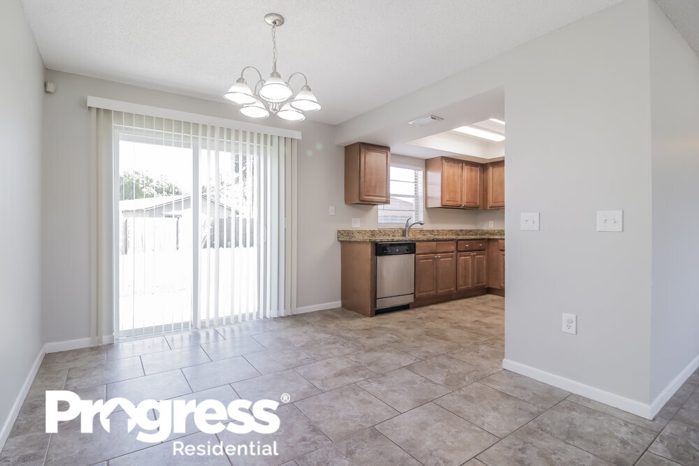 Building Photo - 3837 Stonemont Dr