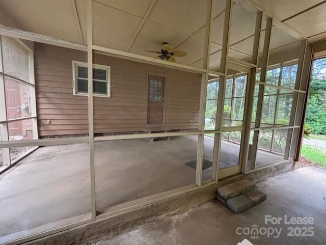 Building Photo - 117 Teakwood Ln