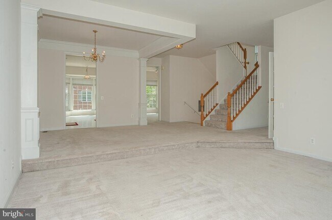 Building Photo - 6862 Alicia Ct