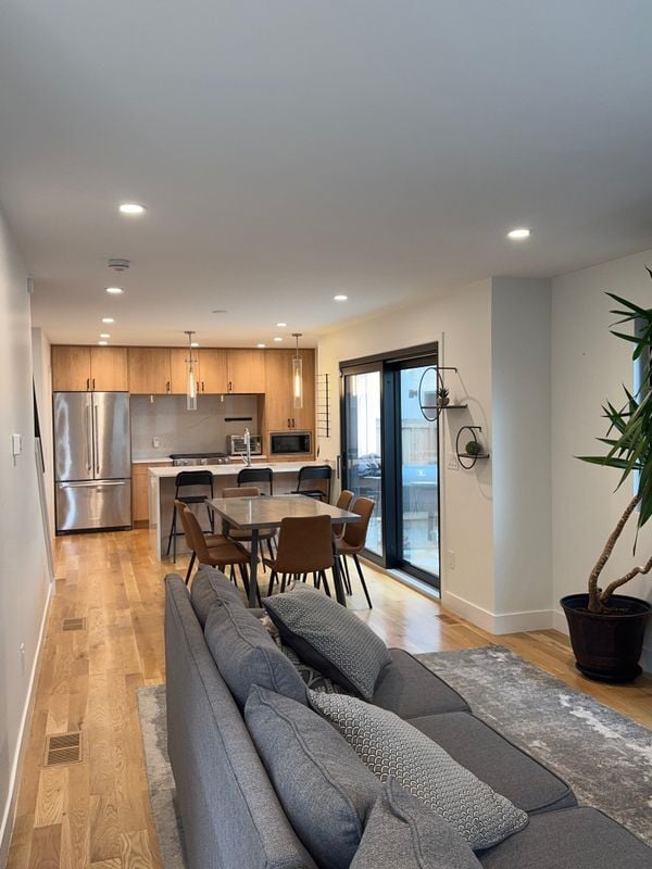 Building Photo - 1310 Zenobia St