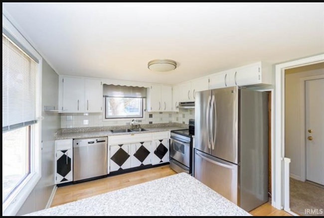 Building Photo - 4532 E Stephens Dr