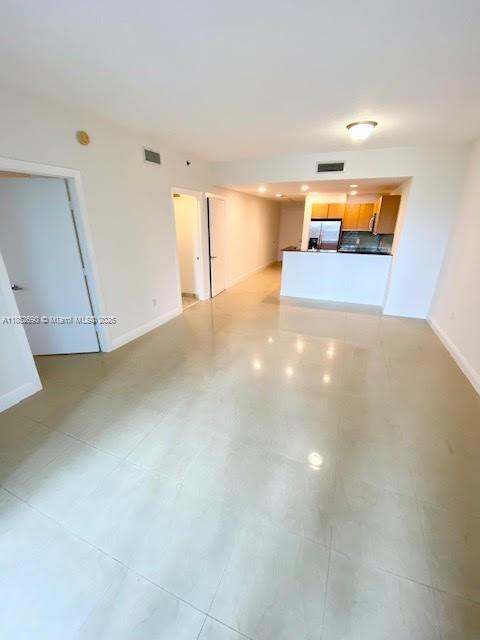 Building Photo - 1060 Brickell Ave