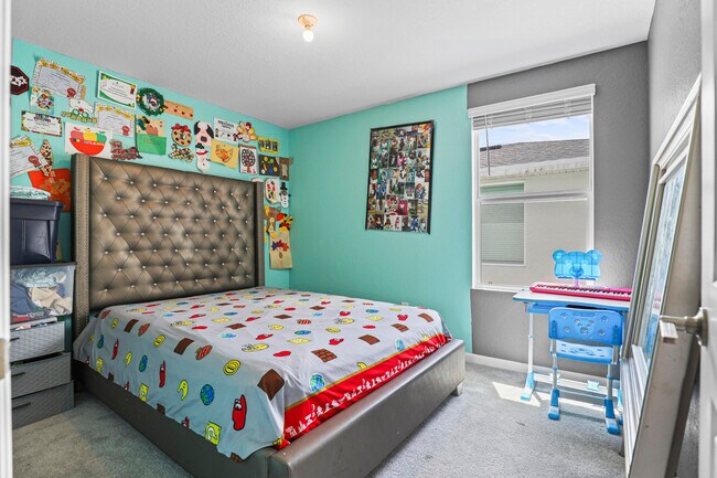 Building Photo - 11164 Middle Strm Dr