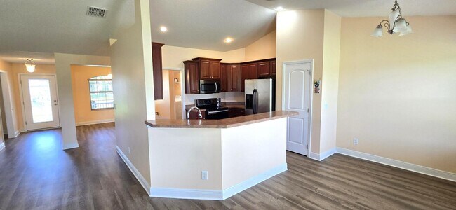 Building Photo - 2061 Big Buck Dr