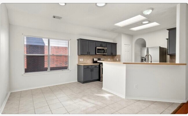 Building Photo - 6930 Atasca Creek Dr