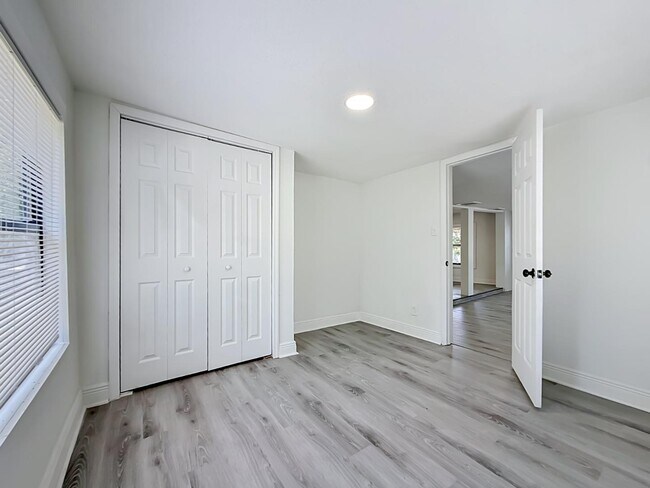 Building Photo - 8414 N 20th St