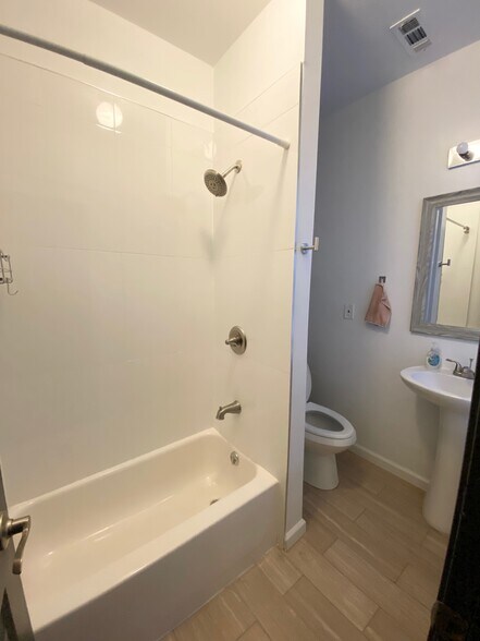 2nd Bedroom Bathroom - 808 N Union St