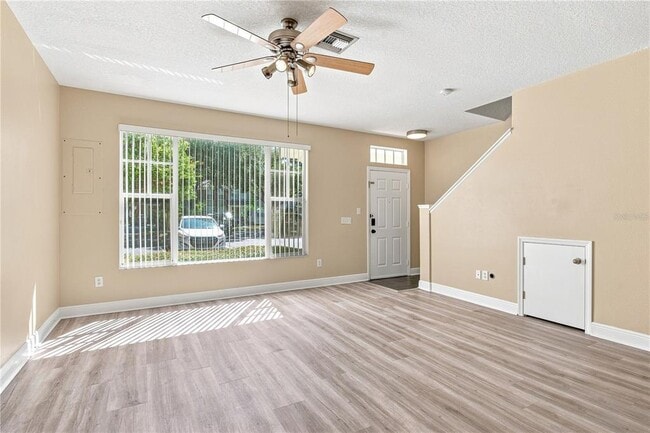 Building Photo - 13710 Forest Lake Dr