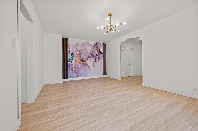 Building Photo - 12416 84th Rd-1D