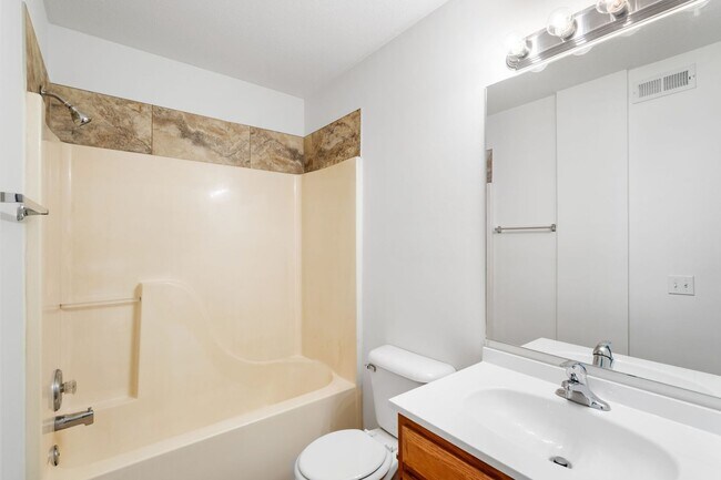 Building Photo - 5013-5015 Betty Jean Way