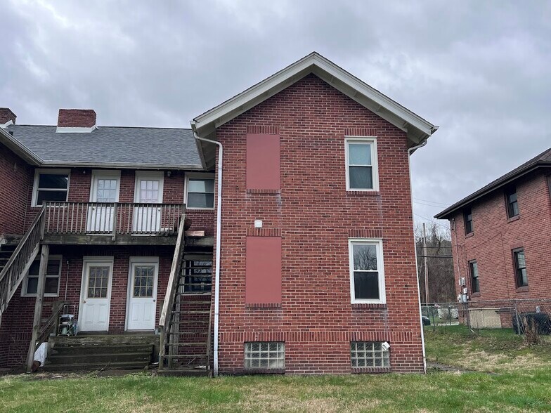 Building Photo - 614 Short St