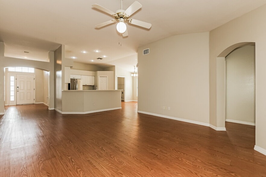 Building Photo - 1702 Erin Brooke Dr