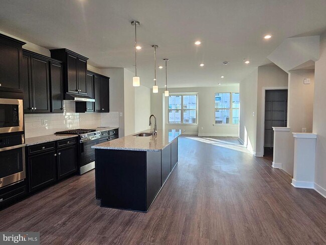 Building Photo - 7118 Bighorn Rd