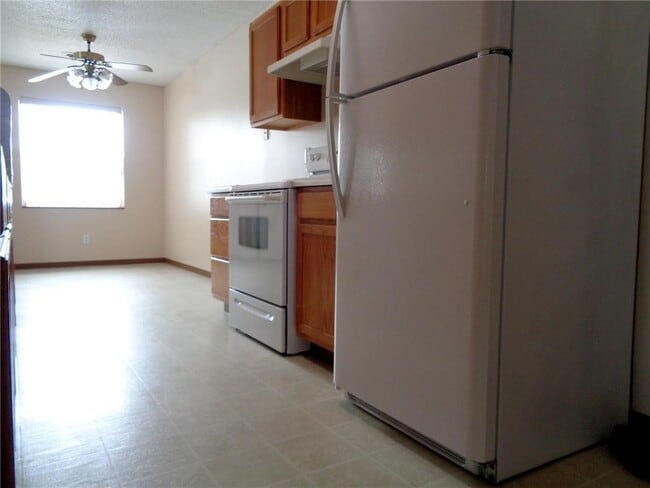 Building Photo - 1706 Lincoln Ave