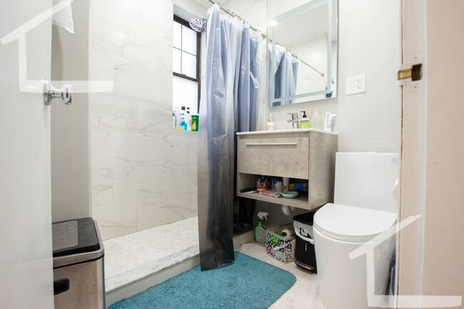 Building Photo - 368 Chestnut Hill Ave