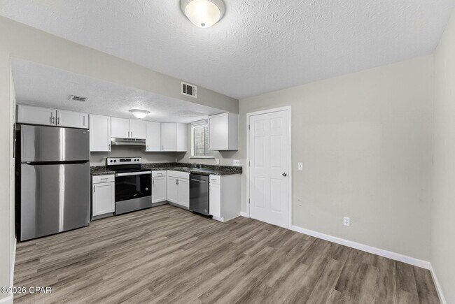 Building Photo - 110 Cheri Ln