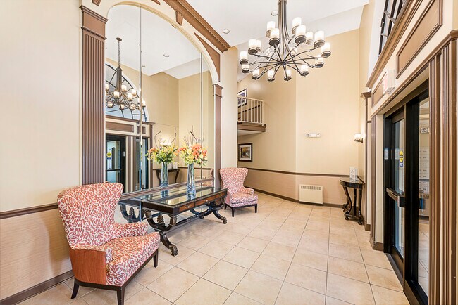 Lobby - 509 Aurora Ave