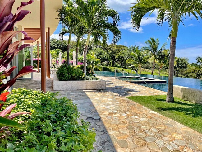 Building Photo - Luxury 3-Bedroom Townhome in Wailea’s Excl...