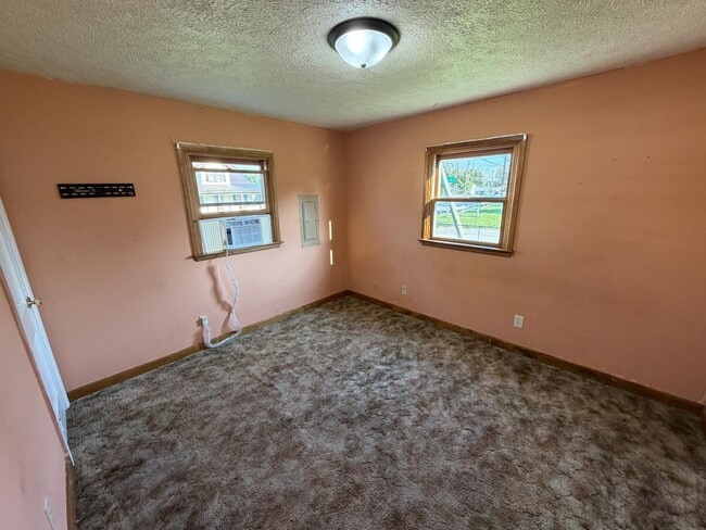 Building Photo - 970 Burdette Addition Rd
