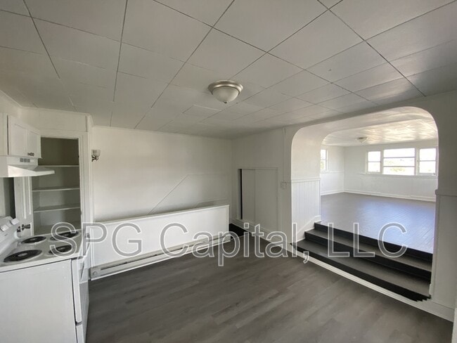 Building Photo - 1201 W Princess St