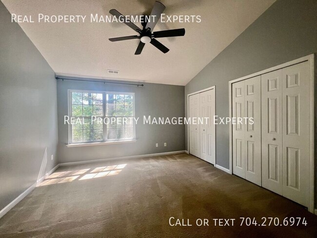 Building Photo - 12438 Hennigan Pl Ln