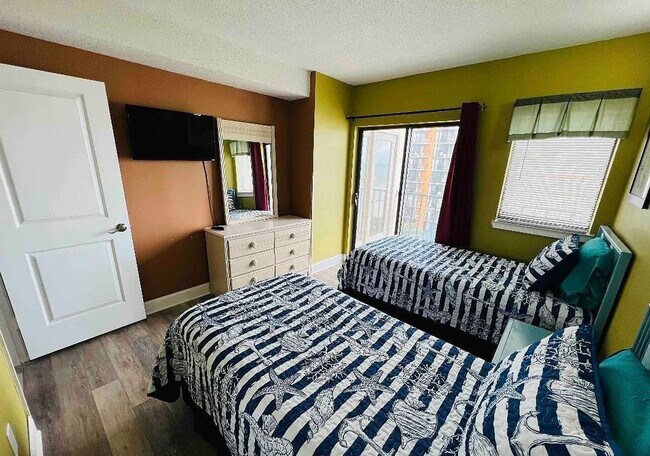 Building Photo - 1605 S Ocean Blvd