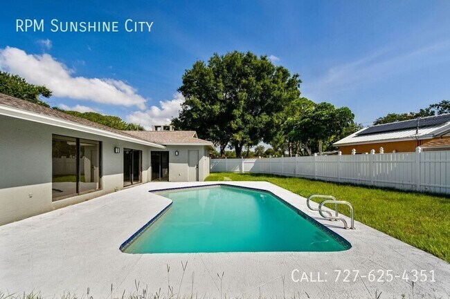 Building Photo - 4310 Columbus Way S