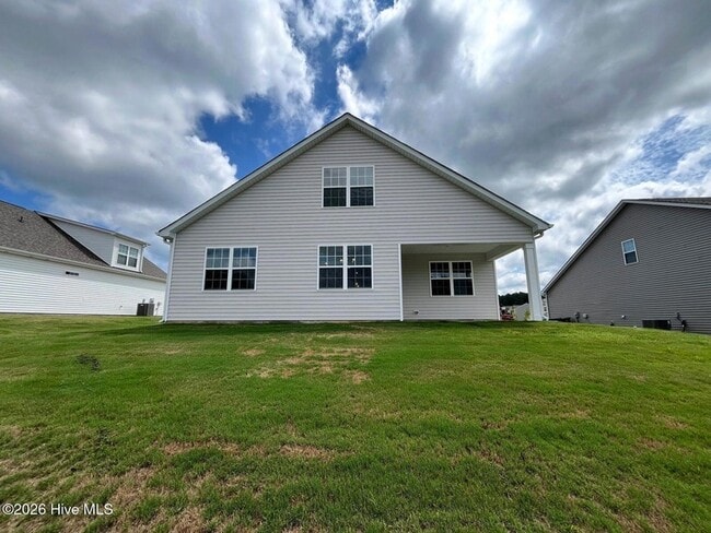 Building Photo - 512 Ragapple Ln