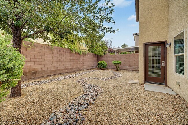 Building Photo - 2608 Romarin Terrace