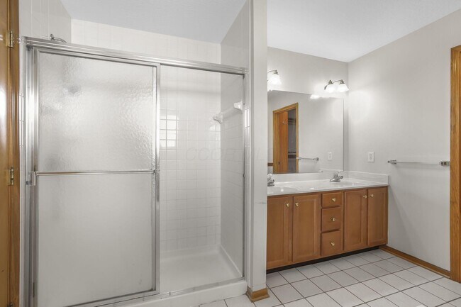 Building Photo - 3825 Delwood Dr