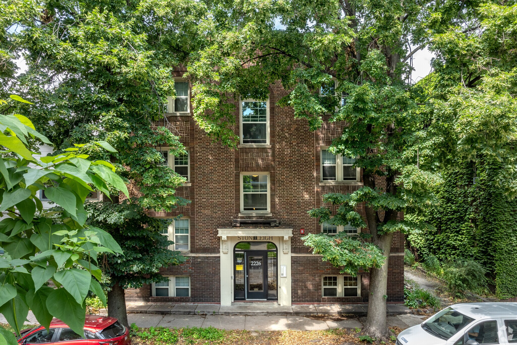Building Photo - 2226 Garfield Ave S