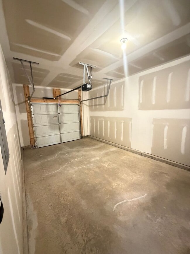 Building Photo - 607 Struy St
