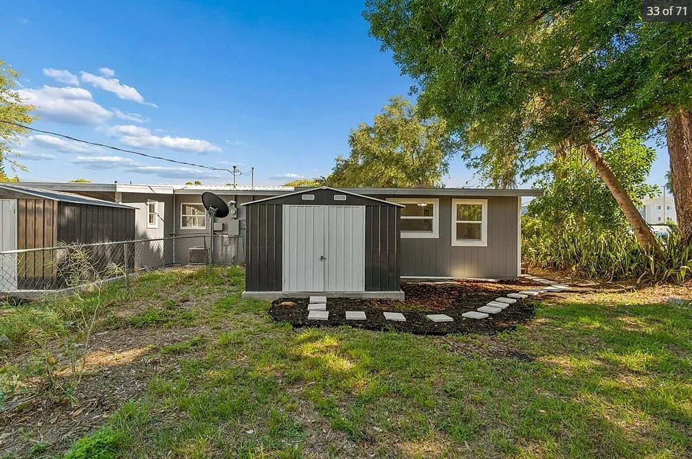 Building Photo - 2105 46th Ave Dr W