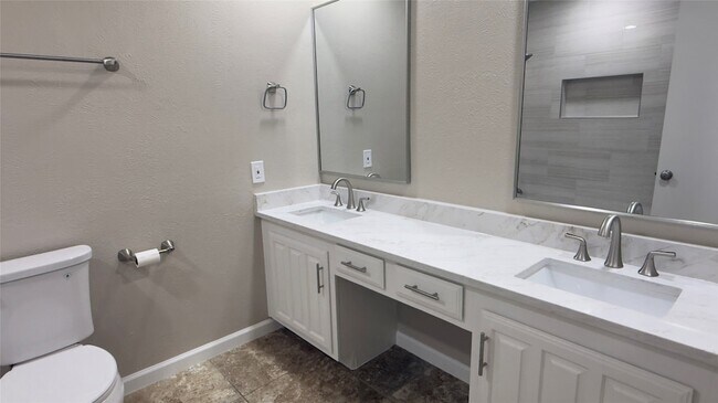 Building Photo - 1413 Colmar Dr