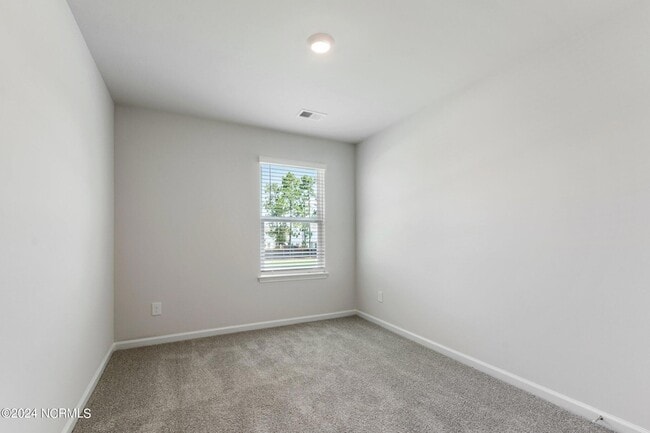 Building Photo - 3121 Lobelia Ln