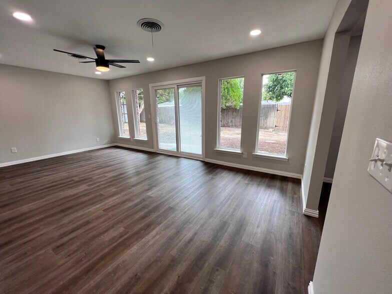 Sunroom - 6403 Dreyfuss Rd